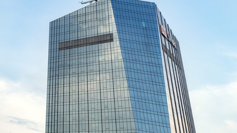 点式幕墙施工：资质要求解析与关键考量**